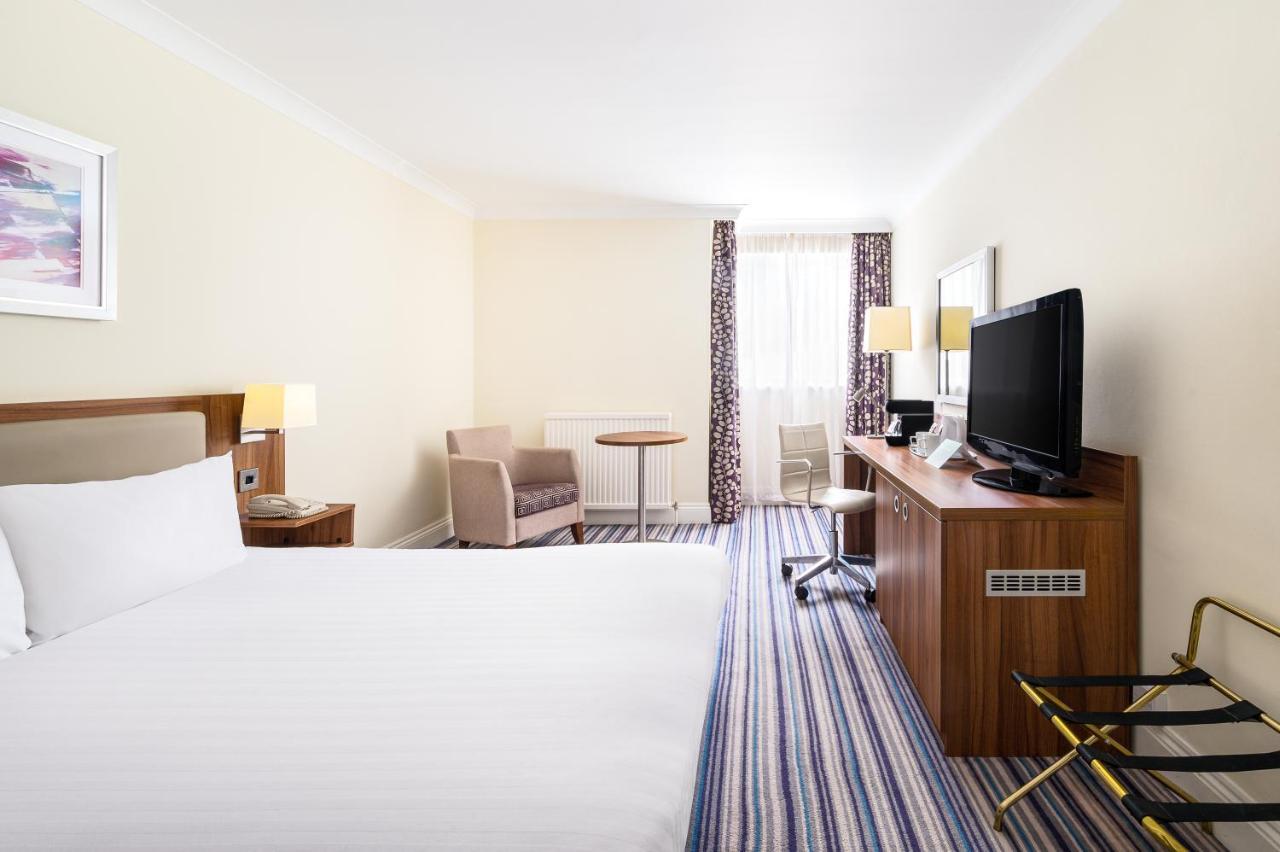 Holiday Inn Leeds-Wakefield M1 Jct40 By Ihg Exterior foto